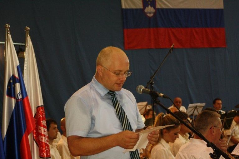 naslovnd_000.jpg