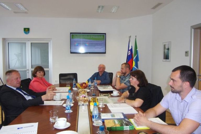 minister__008_0001.jpg