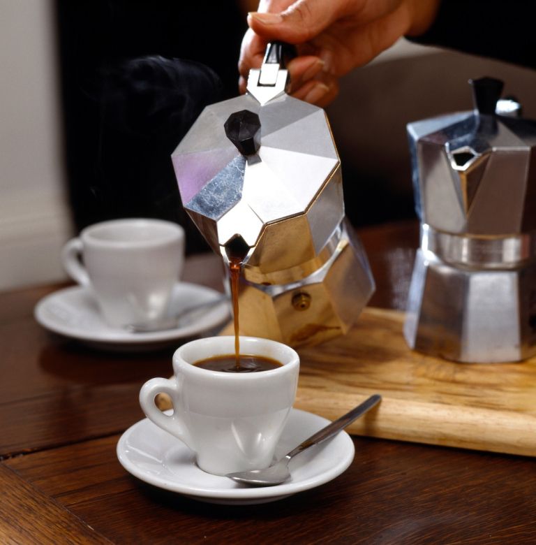 skodelica kave ekspres kafetjera