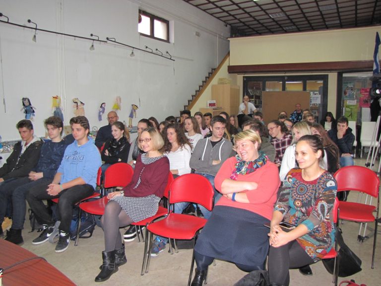 _tadej_in_dora_tos_01__2_.jpg