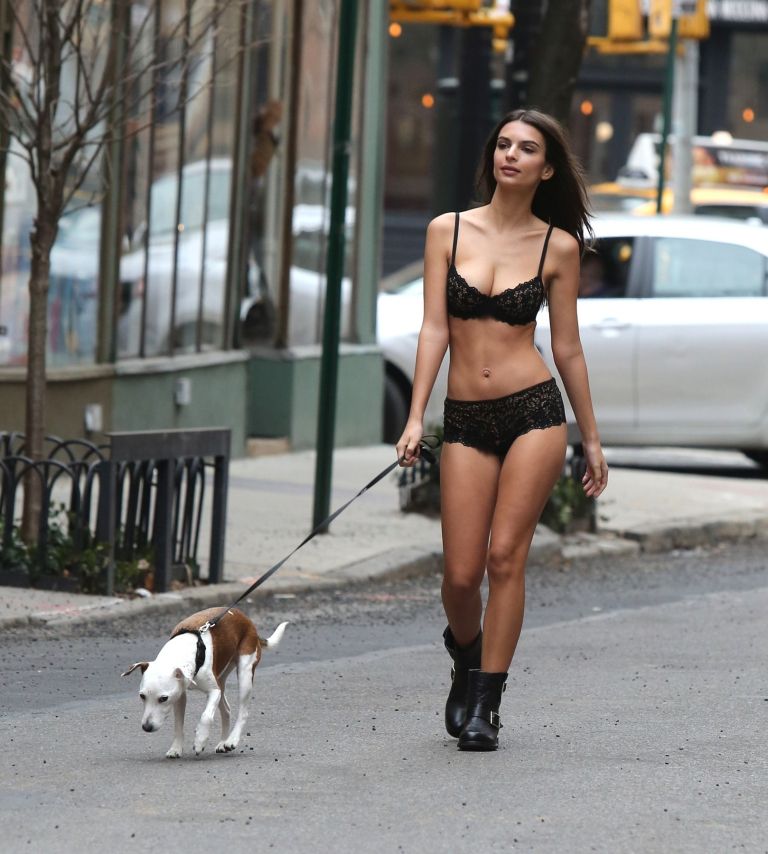 Emily Ratajkowski  (6).jpg