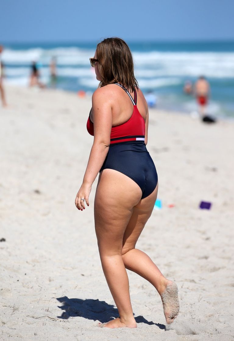 Tanya Burr.jpg