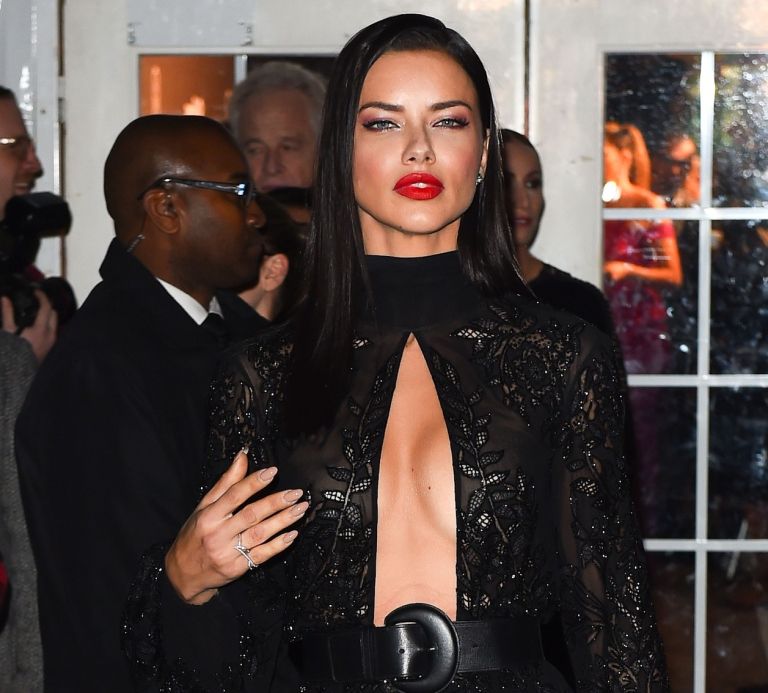 adriana lima (2).jpg