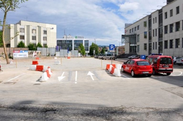 zacasno_parkirisce.jpg