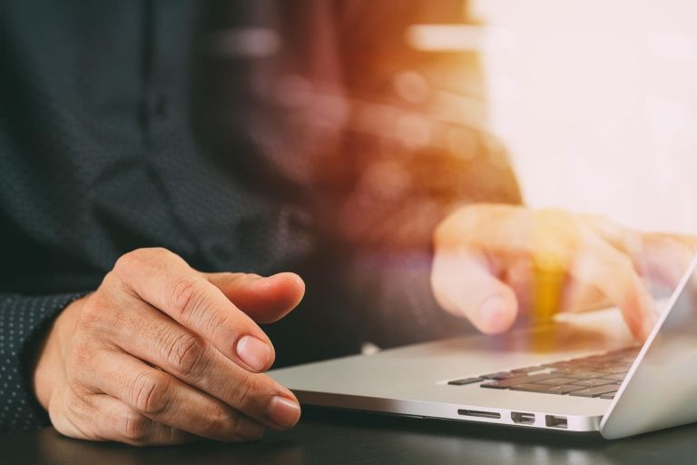 investiranje, racunalnik, umetna inteligenca, vlaganje