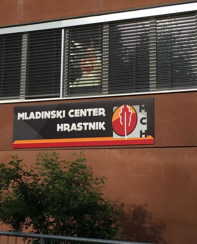 Mladinski centerHrastnik.JPG