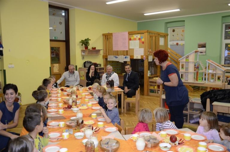 zajtrk_zdole02.jpg