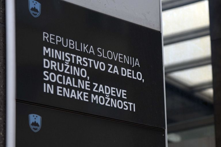 FOTO2 ministrstvo za delo, družino, socialne zadeve in enake možnosti