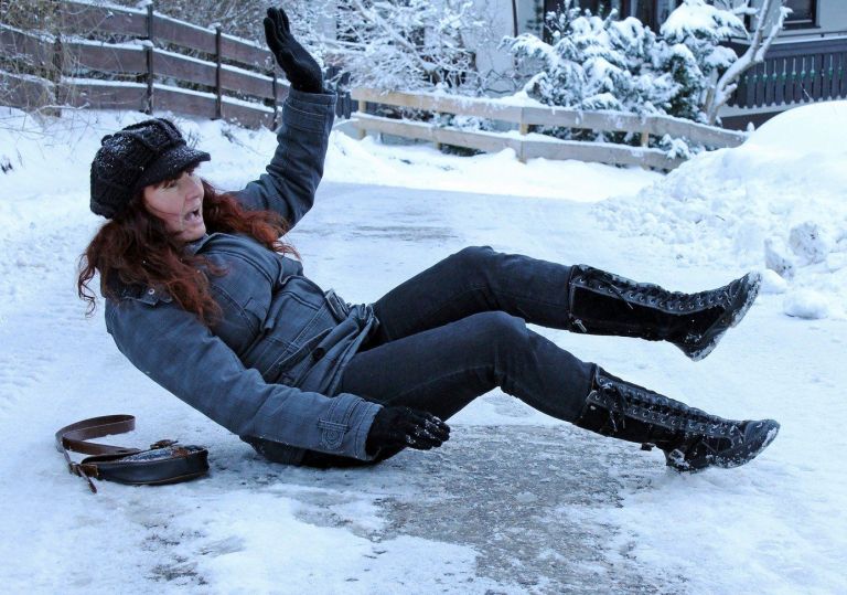 led poledica mraz zima sneg zdrs