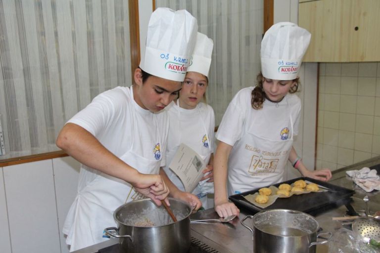 zlata_kuhalnica03.jpg