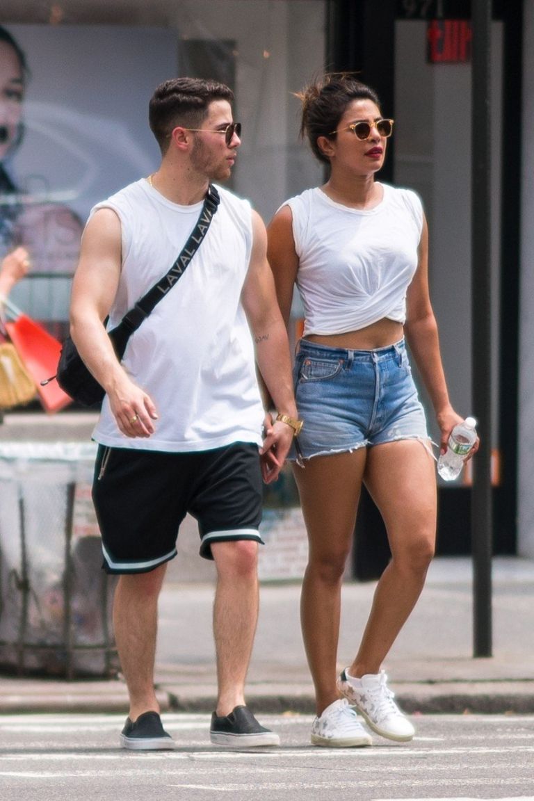 Priyanka Chopra, Nick Jonas, Joe Jonas in Sophie Turner