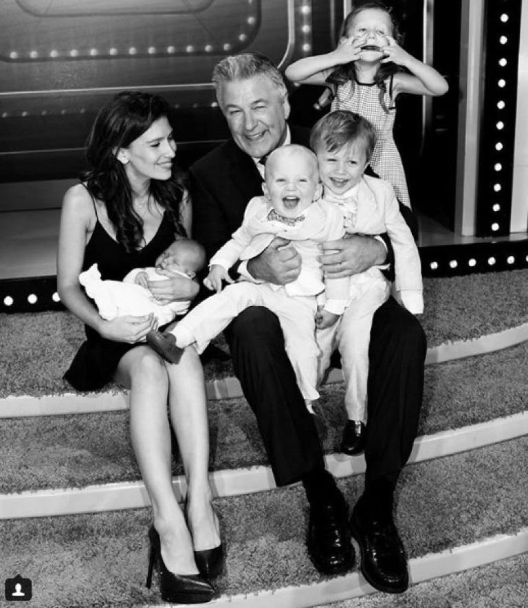 Alec in Hilaria Baldwin z otroki