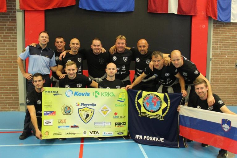 _zzfutsal__01_.jpg