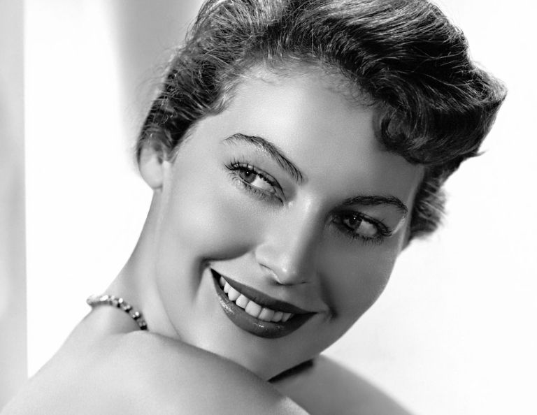 koledar 4-ava gardner.jpg