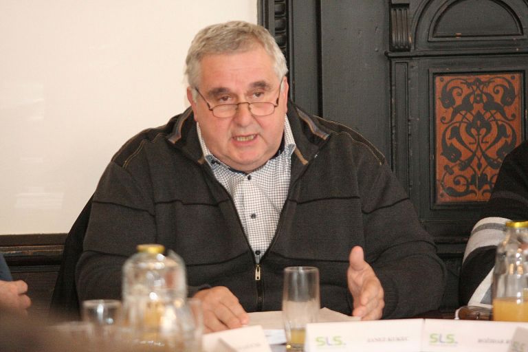 os_sevnica_02.jpg