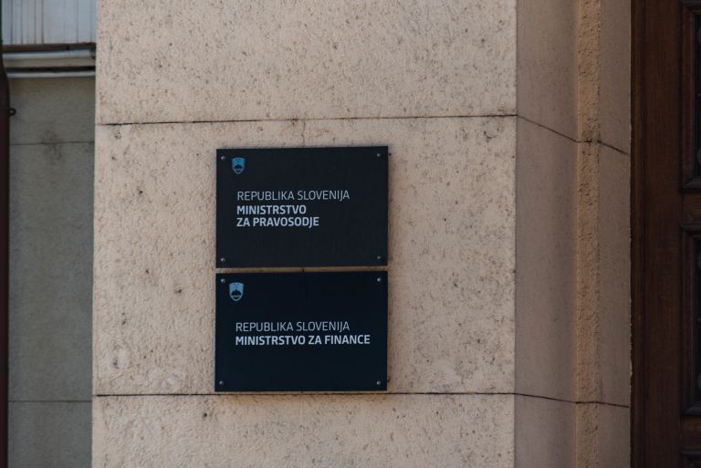 Ministrstvo za pravosodje, ministrstvo za finance