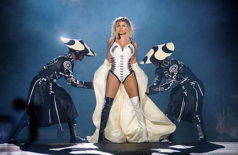 instagram fergie zigman corset.jpg