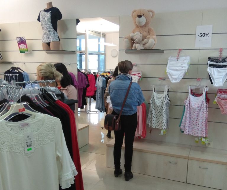trgovina_konfekcija_julija.jpg