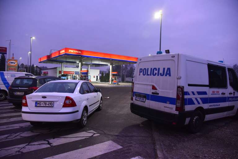 7de519b7595ab1d8f47ac837bd1de809.jpeg