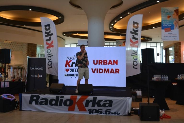 radio_002.jpg