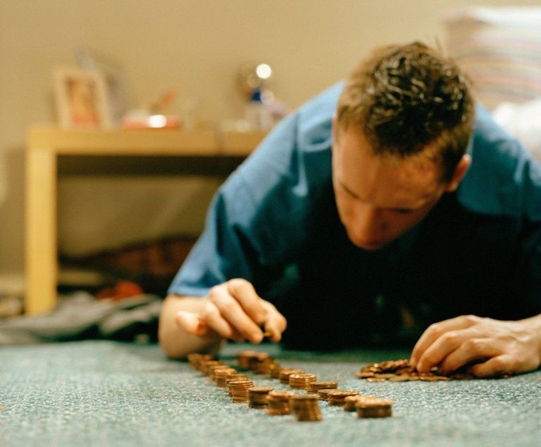 mladenič, denar, kovanci.jpg