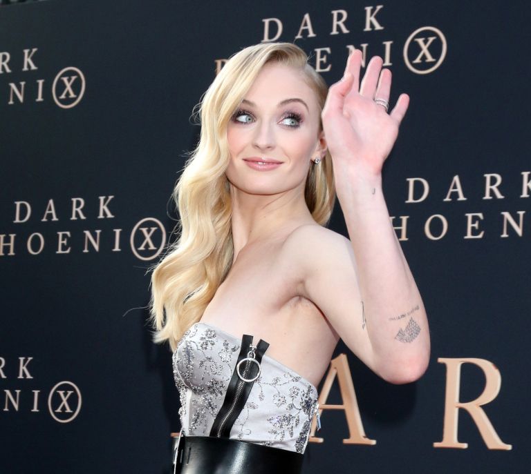 Sophie Turner, Top.jpg