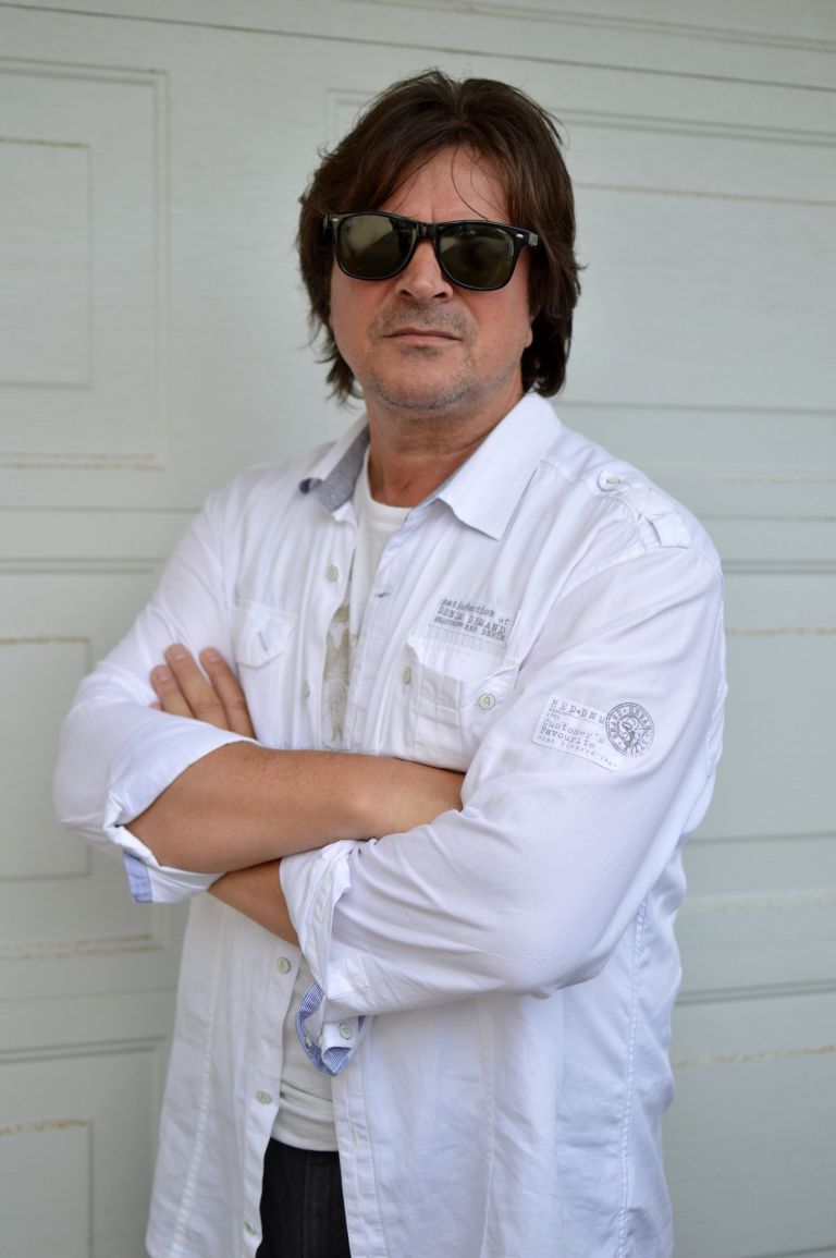 Alen Islamović-Iskreno-naslovka.JPG