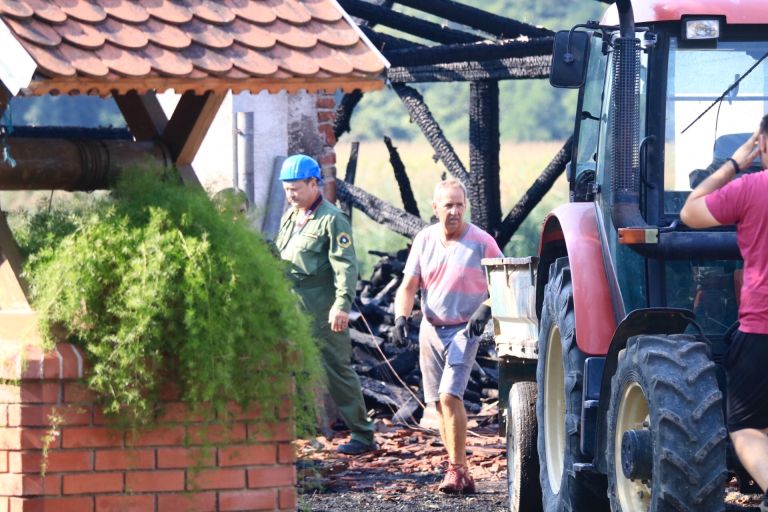 požar, babinci, gospodarsko-poslopje