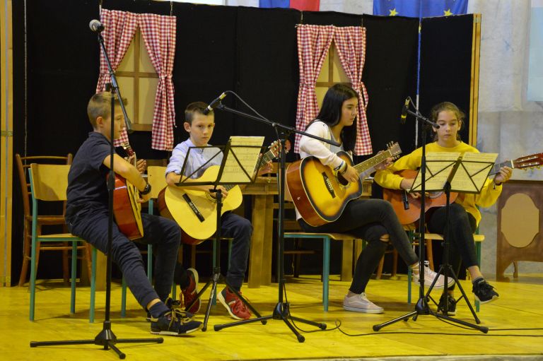 oš-fokovci, narečni-festival, vsaka-vas-ima-svoj-glas