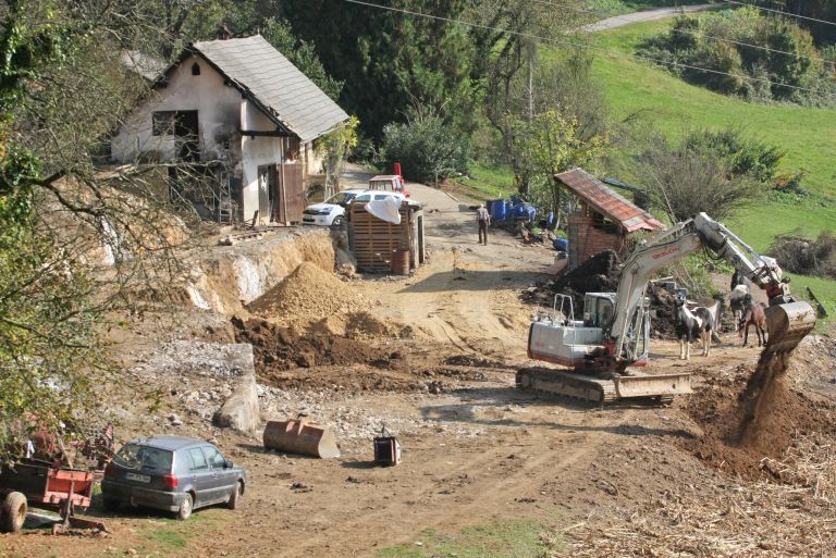 kmetija.jpg