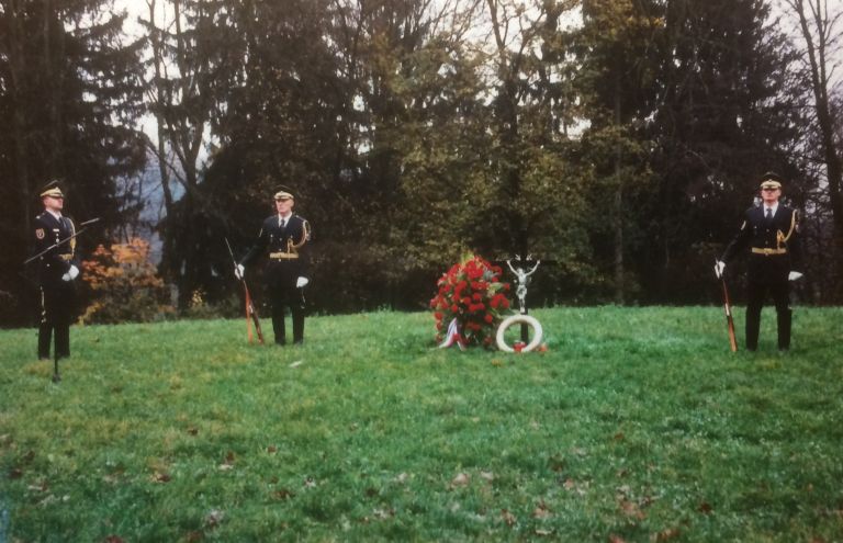 3 2005 komemoracija.JPG