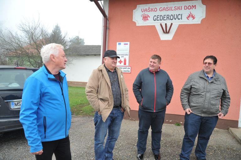 gederovci, tiskovna, civilna-iniciative-za-obnovo-cest