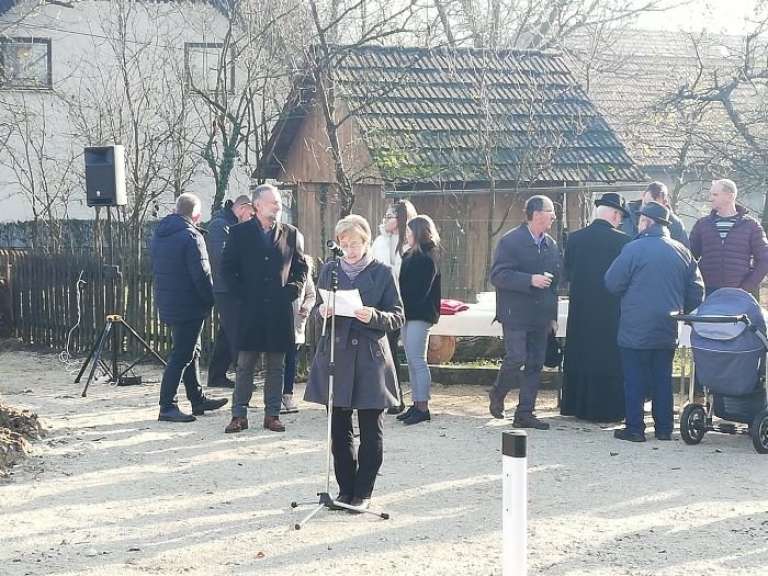dolenja_002.jpg