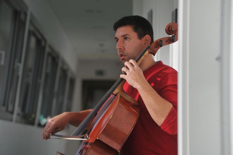 samir-azzeh, violončelo, glasbena-šola-murska-sobota