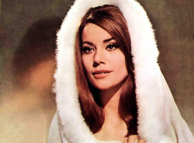 Claudine Auger.jpg