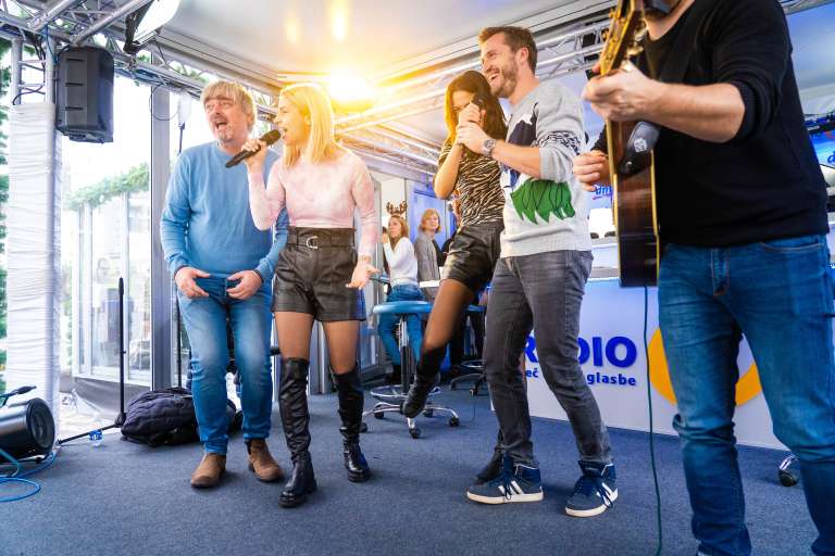radio1_02.jpg