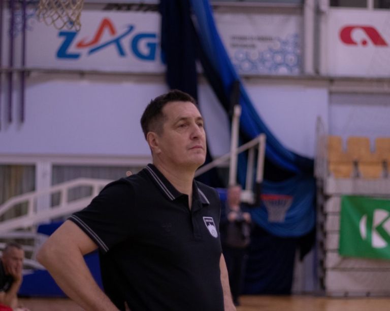 trener_roman_zarabec_rk_krka.jpg
