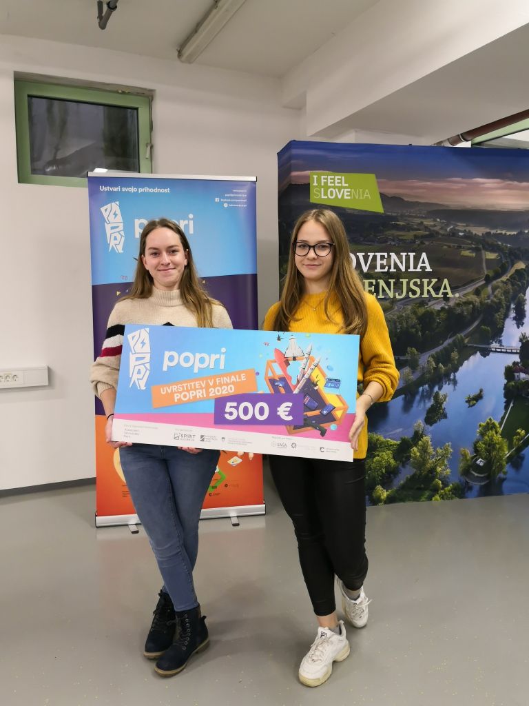 nagrajena_ekipa_ekonomska_vola_novo_mesto___noutbuk___personalizirani_zvezki.jpg