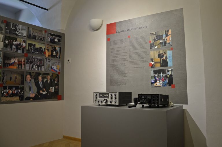 mmk_radioamaterji_60_foto_ninasotelsek_2.jpg