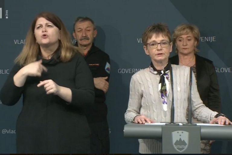 novinarska_konferenca.jpg