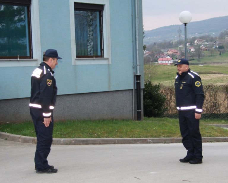 _policija__2_.jpg