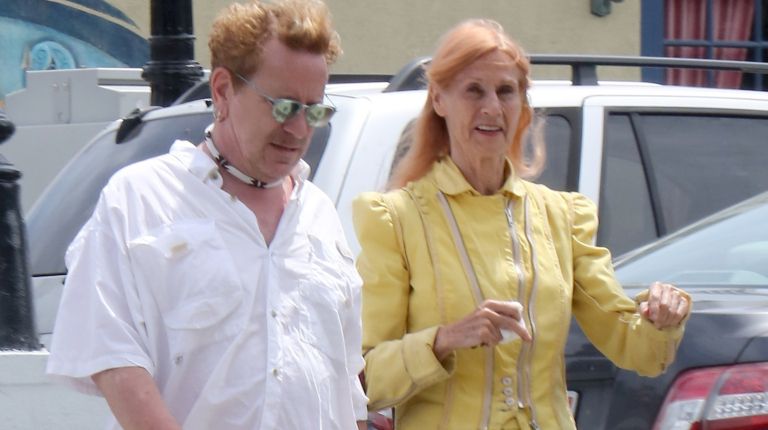 johnny rotten 2.jpg