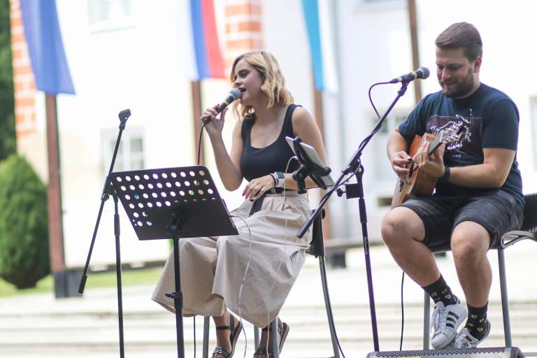 sprehod-ob-glasbi, murska-sobota, mestni-park