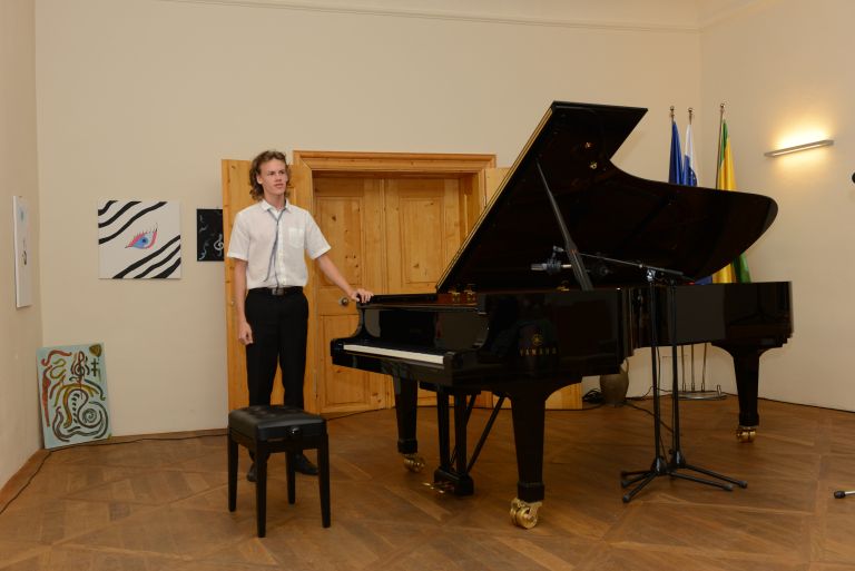 leonard-kobal, pianist, mladi-glasbeniki, prvi-koncert