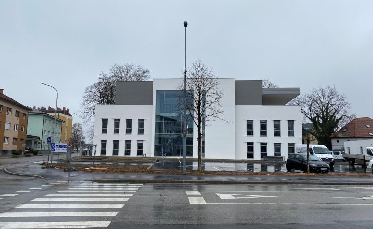 mol, upravna-zgradba, ulica-arhitekta-novaka