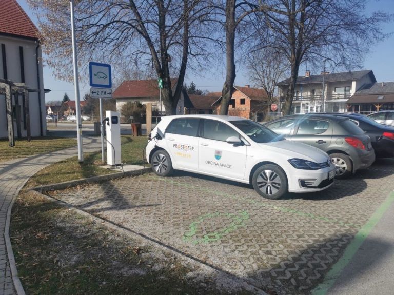 polnilnica za električna vozila, Apače