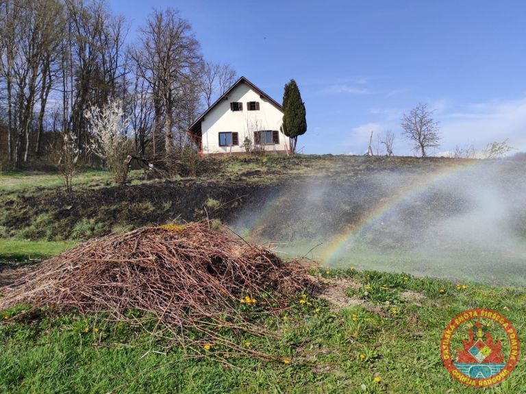 pgd-gornja-radgona, očeslavci, požar, suha-trava