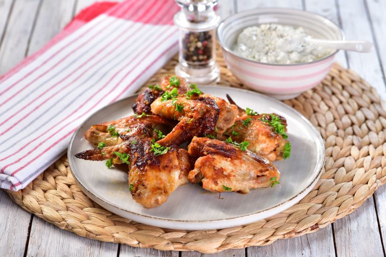 Pečene pikantne perutničke.jpg