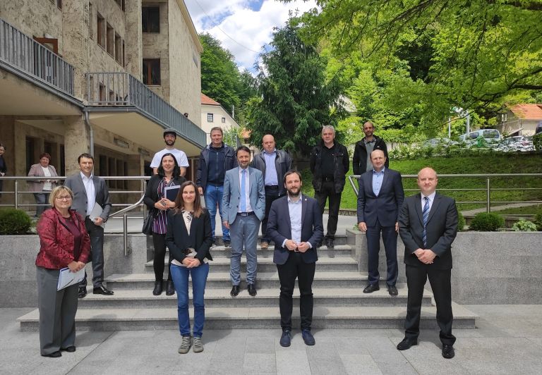 Konstitutivna seja RSR.jpg