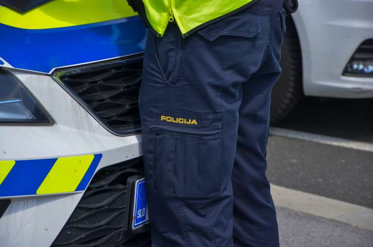 policija